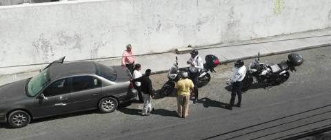 Policias usarían calles solitarias para extorsionar