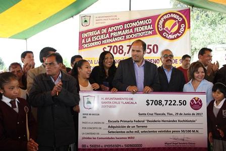 Ayuntamiento entrega recursos para comprar terreno de primaria imagen 3