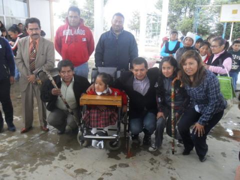 Inauguran Carlos Luna Vázquez y Edilberto Algredo Jaramillo dos techumbres en Amaxac imagen 5