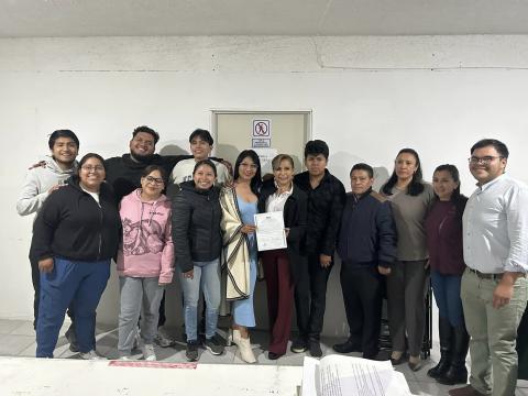 Entregan constancia a Madaí Pérez Carrillo como diputada electa del distrito VII