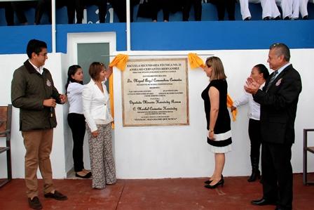 Inauguran en Texóloc canchas en la escuela Técnica 21 imagen 2