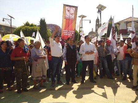 Con marcha, Terán y 500 simpatizantes de Morena arranca campaña imagen 2