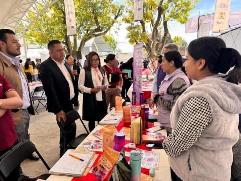 Gran éxito del carrusel de información y servicios en San Luis Teolocholco