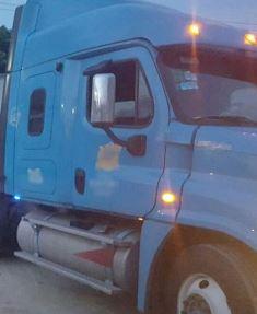 Abandonan en Texmelucan tractocamión robado con violencia en Tlaxcala