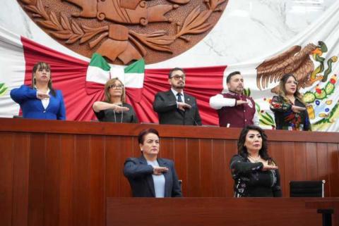 Develan letras en el muro de honor del Congreso con la leyenda “Instituto Politécnico Nacional” imagen 3
