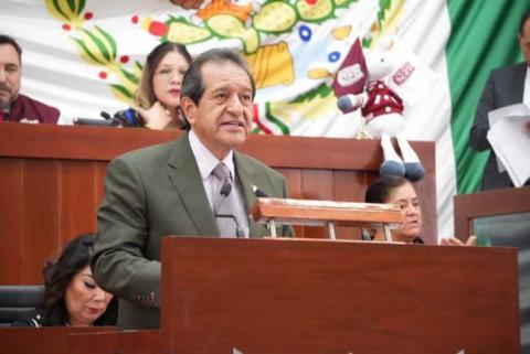 Develan letras en el muro de honor del Congreso con la leyenda “Instituto Politécnico Nacional” imagen 4