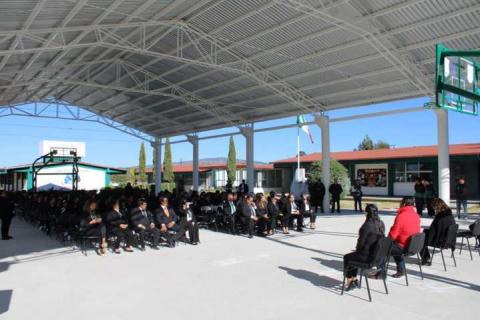 Inaugura Ayuntamiento de Atlangatepec techumbre en el EMSaD 07 Jesús Horacio Cano Ríos imagen 12