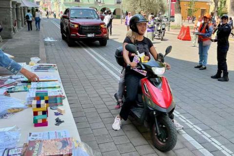 Ayuntamiento de Tlaxcala acerca libros a la ciudadanía con “Carril De La Cultura” imagen 3
